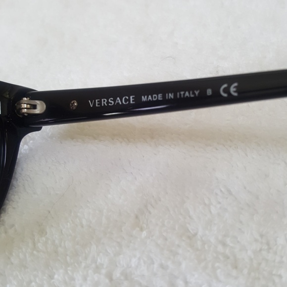 Versace women's sunglasses - Picture 5 of 6